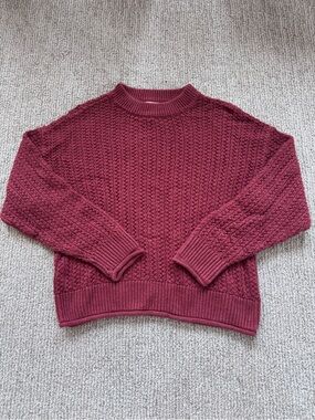 Universal Thread Cranberry Cable Knit Crewneck Sweater
